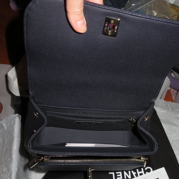 CHANEL Business Affinity Bag Medium In Navy Caviar Leather - Picture 11 of 16